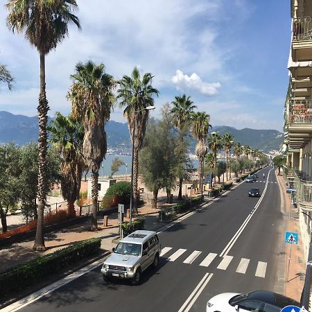 La Dimora Delle Sirene Apartment Salerno Exterior foto