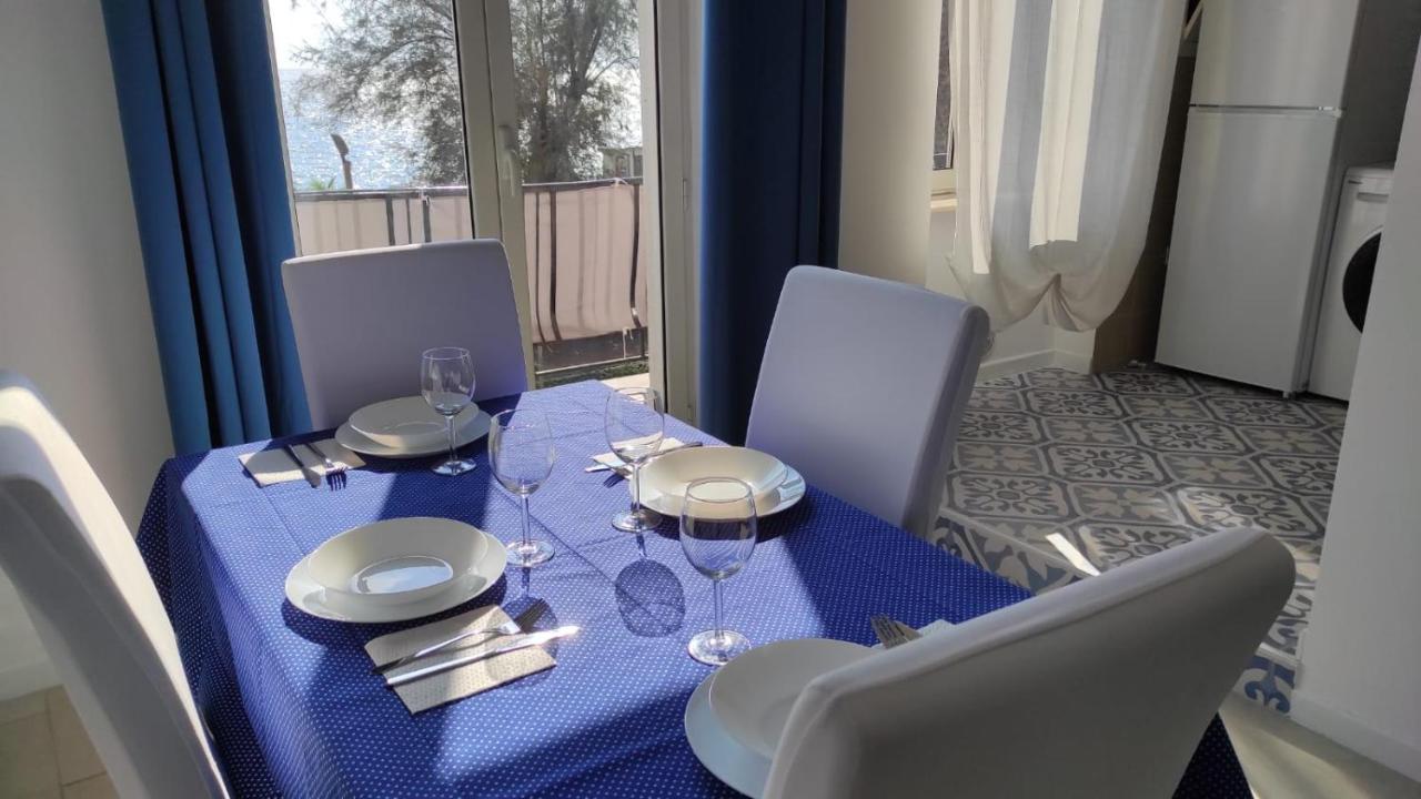 La Dimora Delle Sirene Apartment Salerno Exterior foto